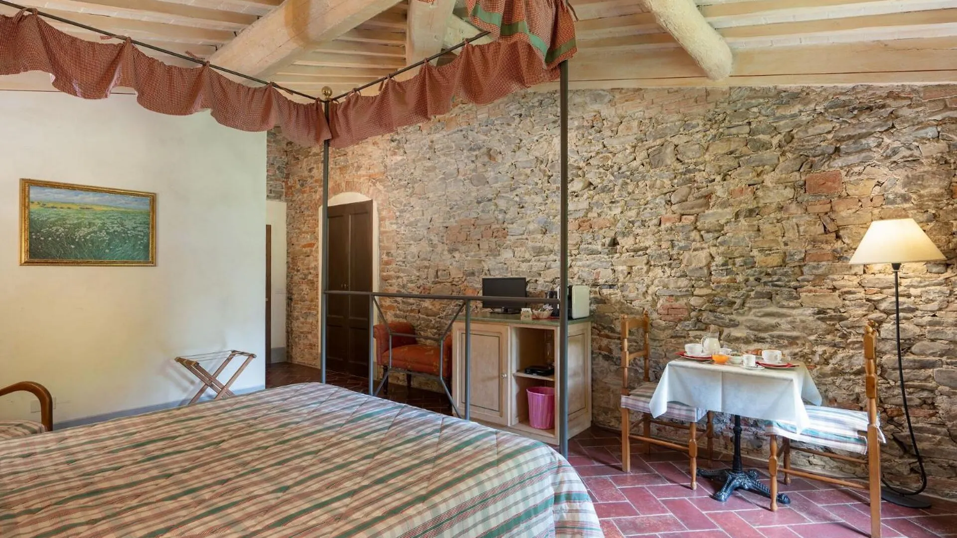 Locanda Di Alberi Borgo San Lorenzo 2*,  Italy