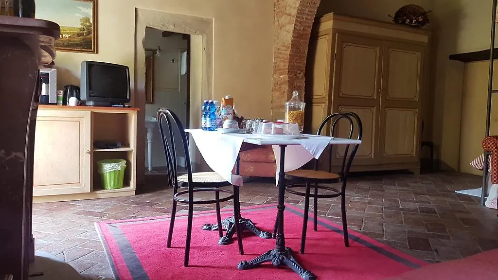 Locanda Di Alberi Borgo San Lorenzo 2*,  Italy